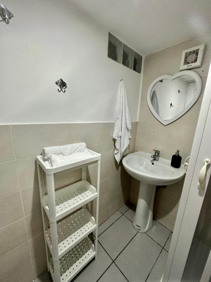 Casa Vacanza Nonna Dora Neapel Exteriör bild